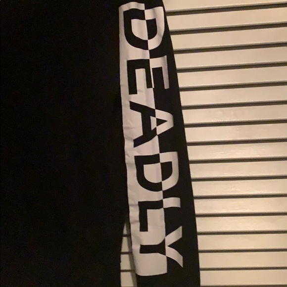 💥 2 For $10💥 H&M women’s sweatshirt - Picture 2 of 3